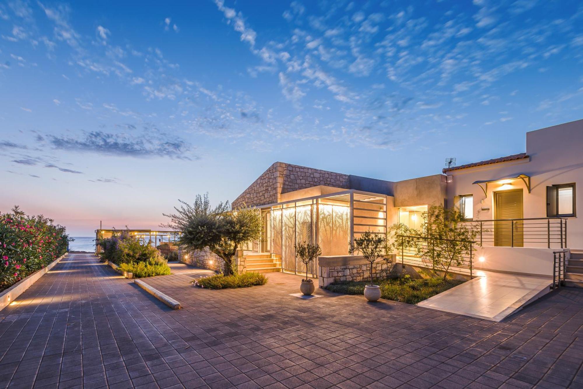 Callisto Seaside Homes & Suites Маратополис Экстерьер фото